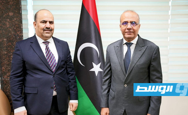 اللافي والسفير الجزائري يستعرضان 4 ملفات بشأن ليبيا
