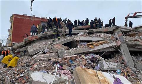 حصيلة ضحايا الزلزال في تركيا وسورية تتخطى الـ8700 وفاة