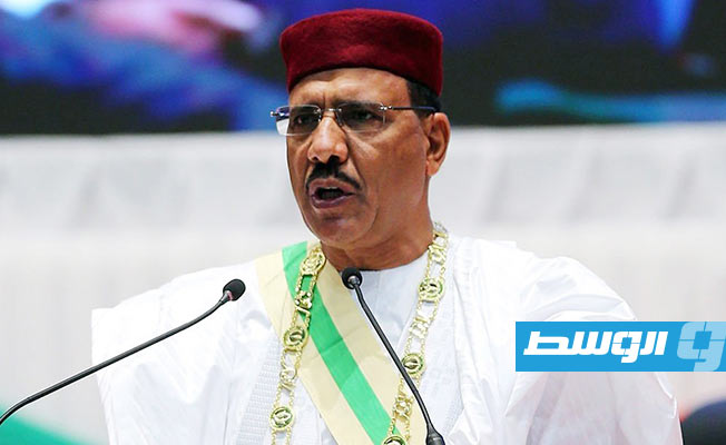 رئيس النيجر: ليبيا أصبحت متجر أسلحة في الهواء الطلق
