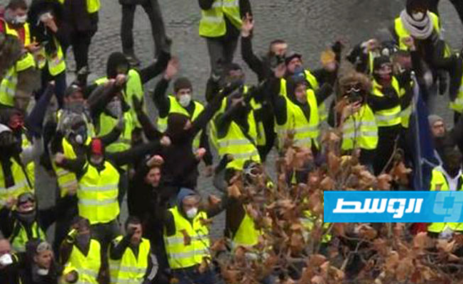 «السترات الصفراء» يدعون للتظاهر مجددا في فرنسا