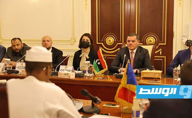 الدبيبة والوفد المرافق له خلال اجتماعه مع رئيس المجلس العسكري في تشاد، الثلاثاء 25 يناير 2022. (حكومة الوحدة الوطنية)