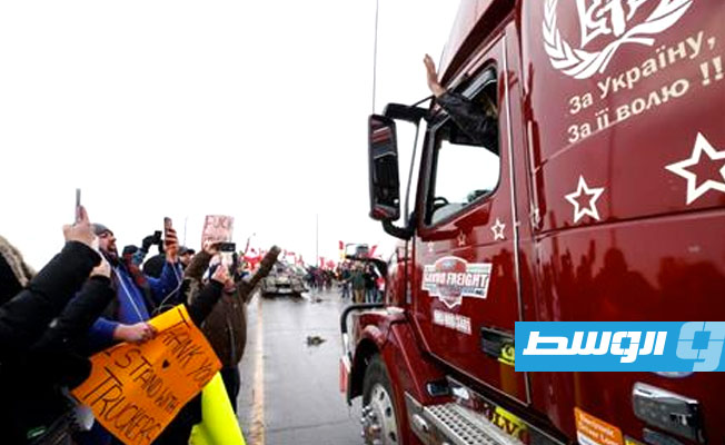 كندا: مئات من سائقي الشاحنات يتظاهرون في أوتاوا ضد إلزامية التطعيم