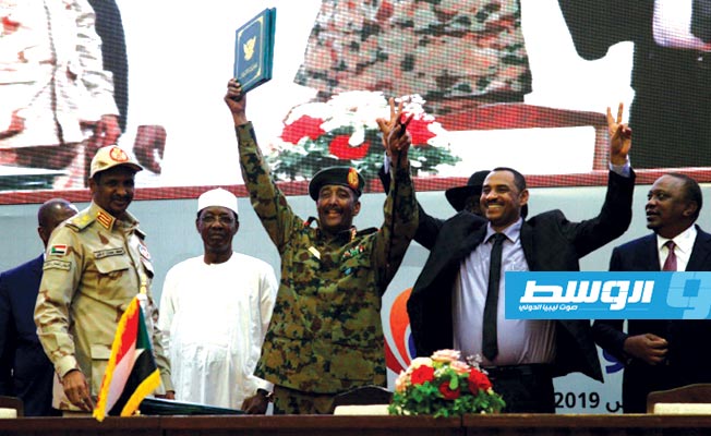 السودان..تاريخ جديد بعد توقيع «العسكري» و«المحتجين» اتفاق الانتقال السياسي