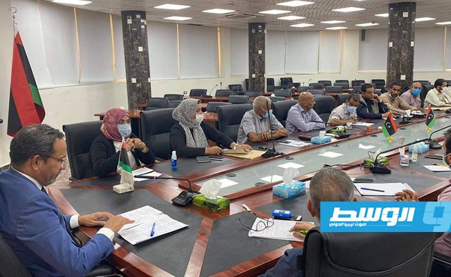 اجتماع وكيل وزارة التعليم مع مراقبي التعليم في بلديات طرابلس الكبرى والمنطقة الوسطى. (وزارة التعليم)