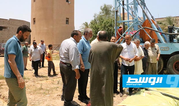 بلدية مصراتة تشرع في حفر أول بئر ارتوزاية للمياه بمنطقة بدر