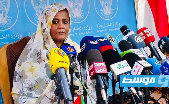 مريم المهدي تدعو إلى العودة للوثيقة الدستورية وتصف إجراءات البرهان بـ«الانقلاب»