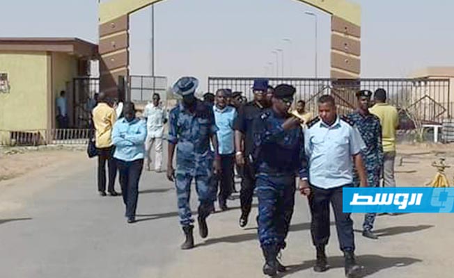 الأمن المركزي في وادي الآجال يتسلم مهام تأمين مطار أوباري