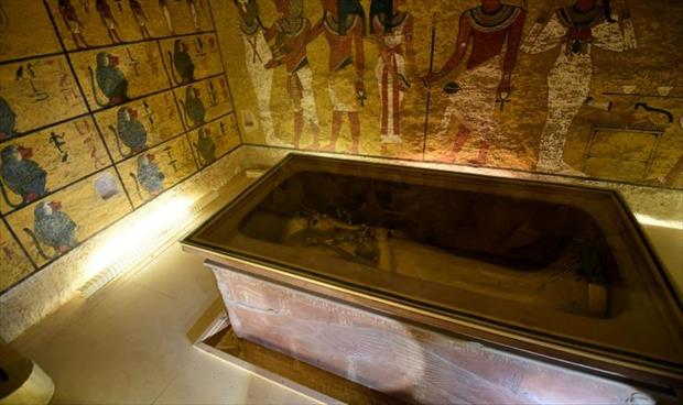 ماذا اكتشف العلماء وراء جدران مقبرة توت عنخ أمون؟