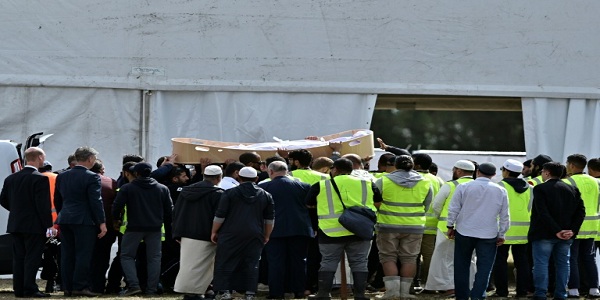 دفن لاجئ سوري وابنه في أولى جنازات ضحايا اعتداء نيوزيلندا