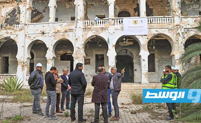 من زيارة صدام حفتر والصقر بوجواري إلى قصر المنار ببنغازي، شرق ليبيا، 25 ديسمبر 2023. (بلدية بنغازي)