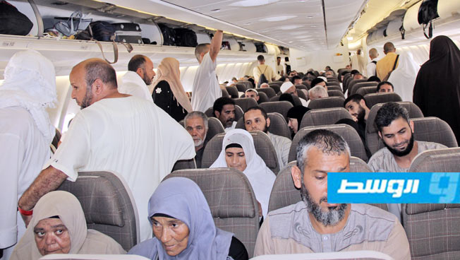 الفوج الخامس من الحجاج يغادر مطار مصراتة إلى الأراضي المقدسة
