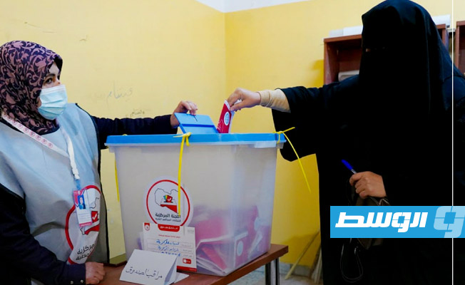 مواطن يدلي بصوته في انتخابات المجلس البلدي غريان، 4 فبراير 2023. (اللجنة المركزية لانتخابات المجالس البلدية)