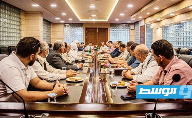 وزير الداخلية السابق فتحي باشاغا في لقاء مع وفد من قبيلة القذاذفة في مصراتة، 4 سبتمبر 2021. (صفحة باشاغا)