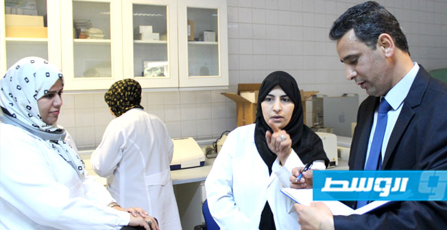 لجنة من الحكومة الموقتة تبحث صيانة مستشفى الهواري بنغازي