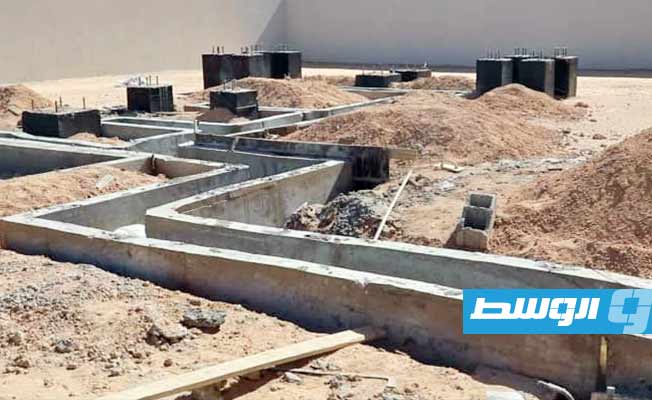 أعمال الإنشاء بمحطة كهرباء وديان تراغن جنوب غرب ليبيا. (الشركة العامة للكهرباء)