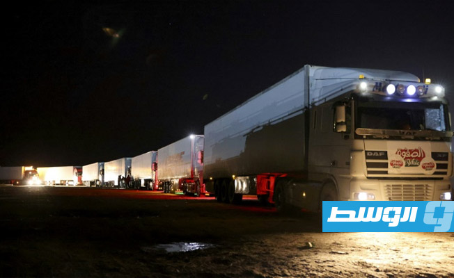 حكومة الدبيبة تمد تونس بـ170 شاحنة مواد غذائية