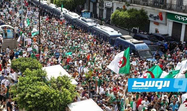 ضبط خلية إرهابية خططت لهجمات ضد متظاهرين بالجزائر