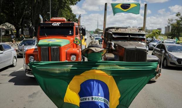 عقب استقالة وزير العدل البرازيلي.. المئات يتظاهرون دعما للرئيس بولسونارو