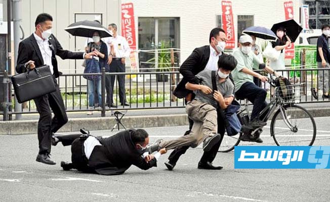 «فرانس برس»: اعتقال منفذ الهجوم على رئيس الحكومة اليابانية السابق