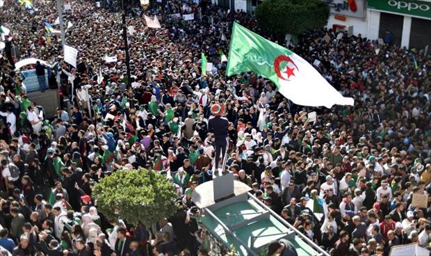 مع تصاعد احتجاجات الجزائريين.. ماذا ستقدم السلطة لتهدئة الشارع؟