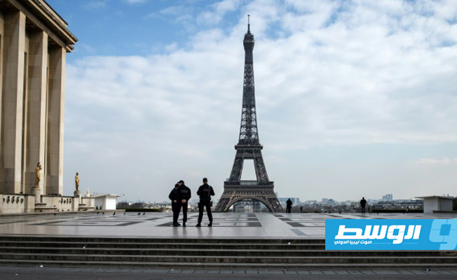 سكان باريس ومدن فرنسية أخرى يستعدون لحظر تجول