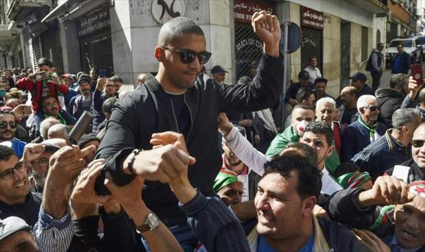 رمزان من الحراك الجزائري يمثلان أمام القضاء ودعوات دولية للإفراج عنهما