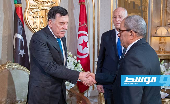 الرئيس التونسي يستقبل السراج بحضور والديْ الصحفيين المختفيين قسريا في ليبيا