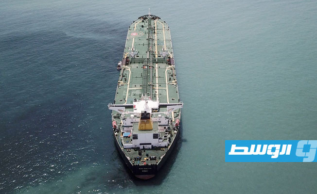 تونس تعلن «الوضع تحت السيطرة» بعد غرق سفينة وقود قبالة سواحلها