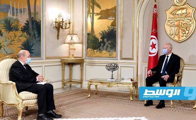 خلال لقاء لودريان في تونس.. سعيد يطالب بعدم تدخل الدول في ليبيا خلال المرحلة الحالية