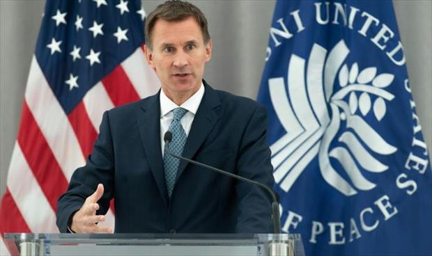 وزير الخارجية البريطاني يتهم توسك بـ«إهانة» شعبه