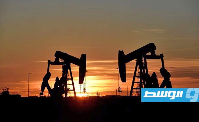 أسعار النفط تستقر وسط توقعات بتمديد السعودية وروسيا خفض الإنتاج