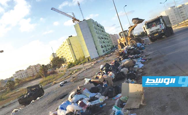 بالصور.. تواصل أعمال حملة النظافة بمدينة بنغازي