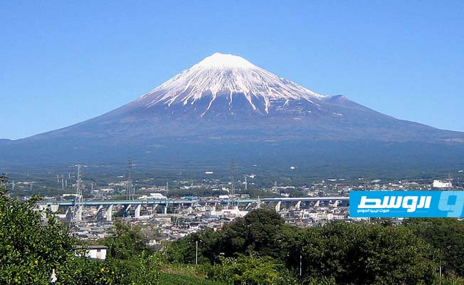 بركان جبل فوجي يهدد بإغراق طوكيو بـ10 سنتيمتر من الرماد