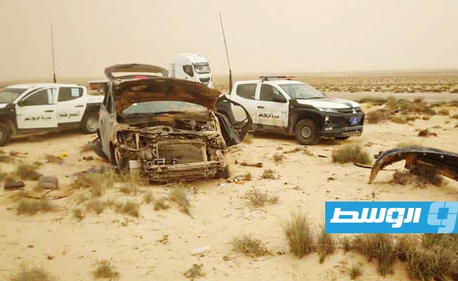 سيارة محطمة في حادث مروع غرب العقيلة، 16 أبريل 2024. (أمن الهلال النفطي)