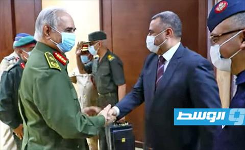 بالفيديو: حفتر يلتقي مدير المخابرات الحربية المصرية بمقر القيادة العامة