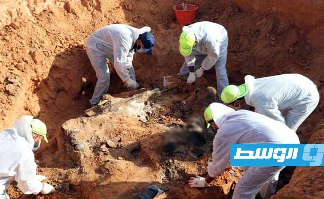 انتشال 10 جثث مجهولة الهوية من مقبرة جماعية جديدة في ترهونة