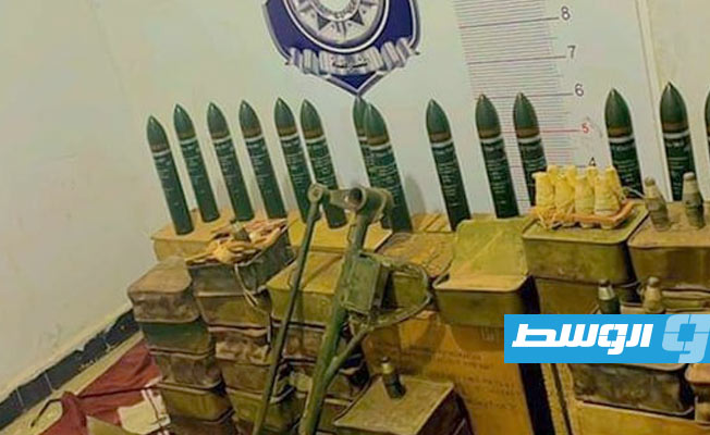 صواريخ وراجمات جرى ضبطها في منزل مهجور بمدينة سبها، 12 مارس 2023. (مديرية أمن سبها)