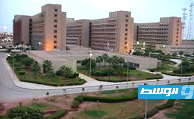 مستشفى 1200 ببنغازي الذي تولى ترأس لجنة الاشراف عليه من بعد تقاعده