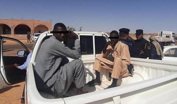 بلدية وادي البوانيس: القبض على مهاجريْن غير شرعيين زورا أوراق دخول إلى ليبيا