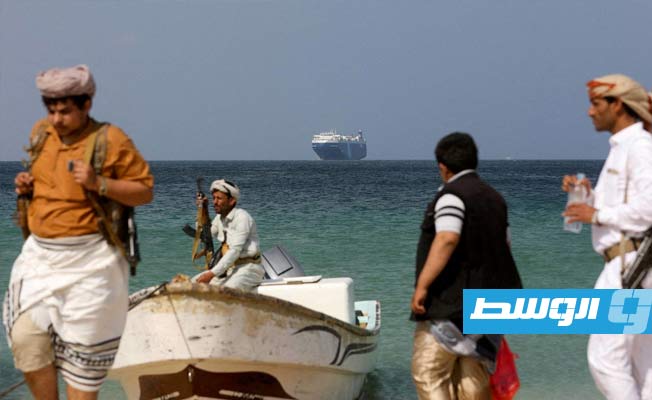 الحوثيون: استشهاد 10 أفراد من القوات البحرية في قصف أميركي على 3 زوارق في البحر الأحمر
