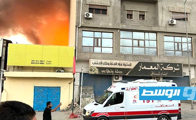 اندلاع حريق بمخزن أسفل عمارة سكنية بمنطقة بوابة الجبس في طرابلس