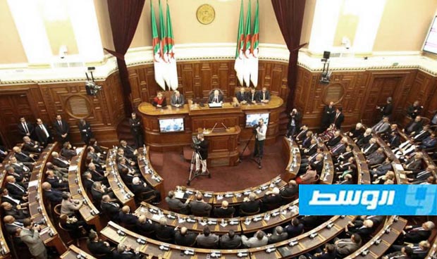 رئيس البرلمان الجزائري ينشق عن بوتفليقة