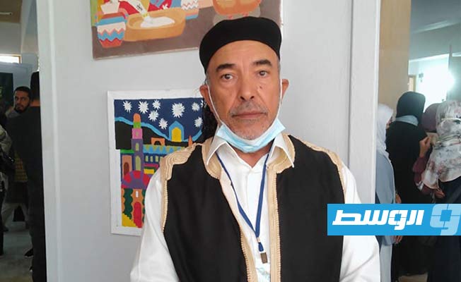 خيري أبو حبيل مدير مكتب النشاط الثقافي بجامعة طرابلس (بوابة الوسط)