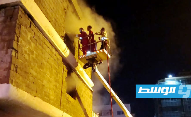 السيطرة على حريق بمخزن للأحذية في طرابلس