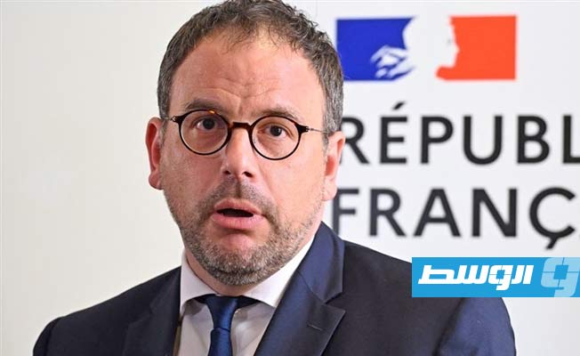 استقالة وزير الصحة الفرنسي احتجاجا على إقرار قانون الهجرة