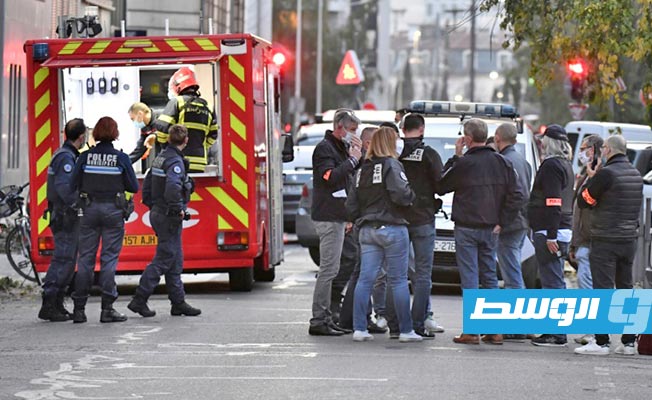 السلطات الفرنسية توقف شخصا يشتبه بأنه مطلق النار على الكاهن في ليون