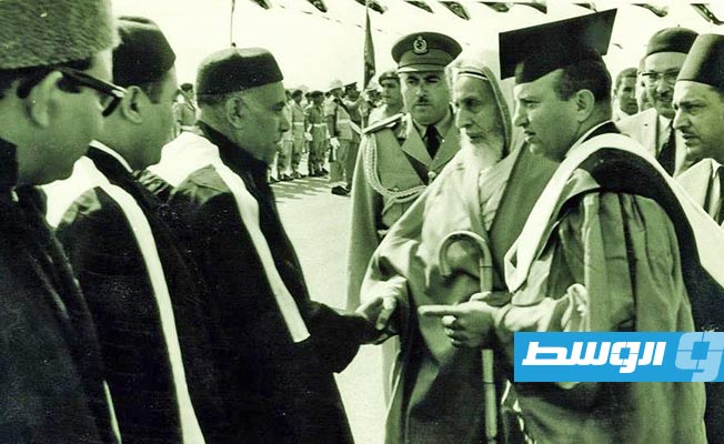 في استقبال الملك إدريس ووضع أساس الجامعة الليبية