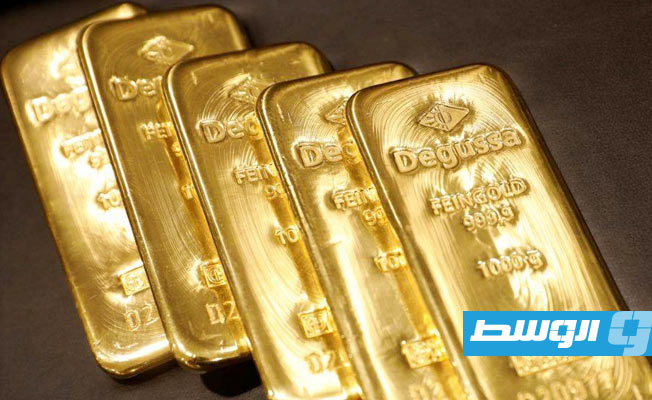 الذهب يتمسك بمستوى 1900 دولار وينتظر اتجاهات السوق غدا