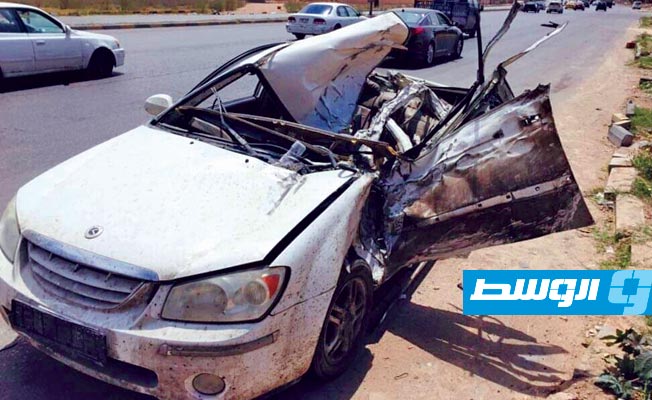 وفاة شخصين جراء تصادم 3 سيارات بطريق المطار في طرابلس