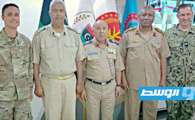 لقاء ملحقي الدفاع الأميركيين مع القيادات العسكرية في طرابلس. (السفارة الأميركية في ليبيا)